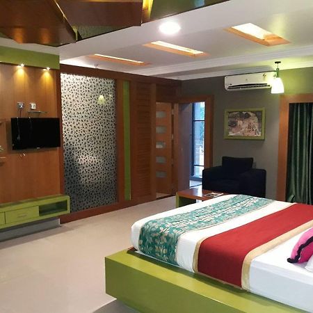 Holiday Hill Hotel & Suites Sultan Bathery Eksteriør bilde