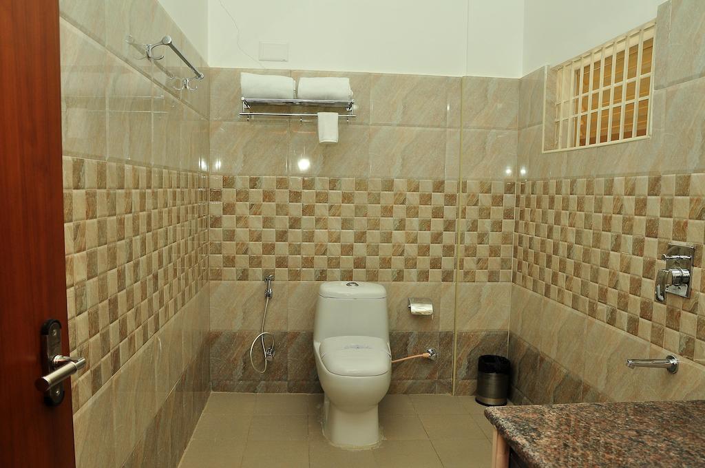 Holiday Hill Hotel & Suites Sultan Bathery Rom bilde