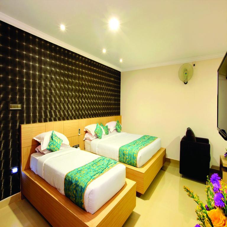 Holiday Hill Hotel & Suites Sultan Bathery Eksteriør bilde