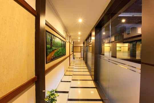 Holiday Hill Hotel & Suites Sultan Bathery Eksteriør bilde