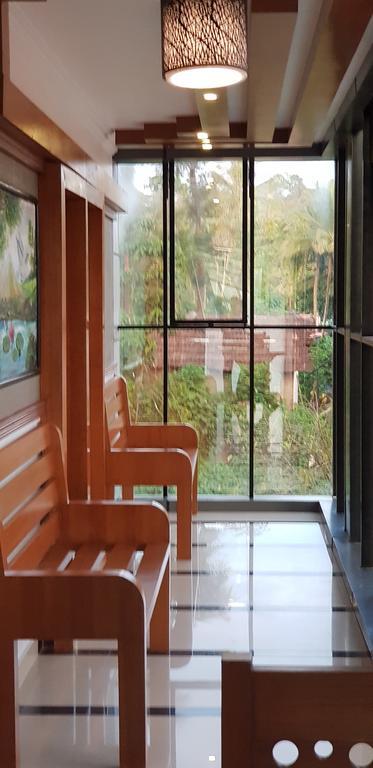 Holiday Hill Hotel & Suites Sultan Bathery Eksteriør bilde